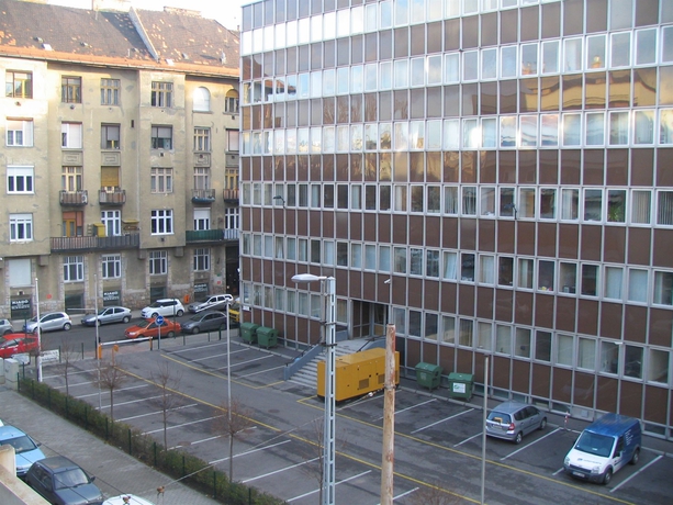 Imagen general del Hotel Apartments Leslie. Foto 3
