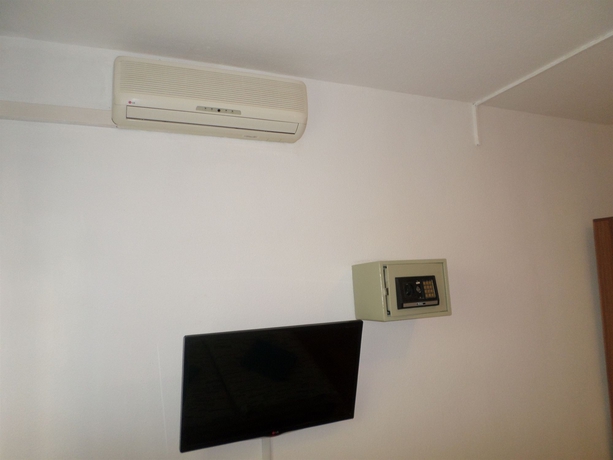 Imagen de la habitación del Hotel Apartments Leslie. Foto 13