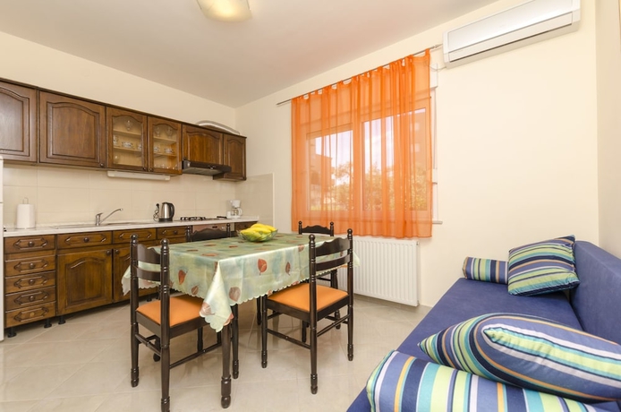 Imagen de la habitación del Hotel Apartments Marin. Foto 16