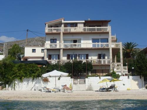 Imagen general del Hotel Apartments Marin, Podstrana. Foto 1
