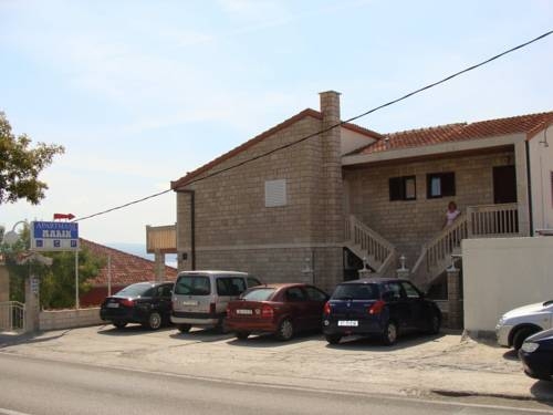 Imagen general del Hotel Apartments Marin, Podstrana. Foto 6