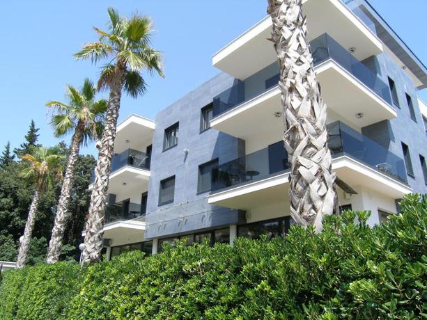 Imagen de los exteriores del Hotel Apartments Mon Amour. Foto 14