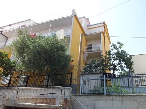 Imagen general del Hotel Apartments Nena. Foto 1