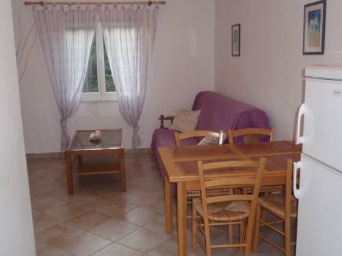 Imagen general del Hotel Apartments Nicole. Foto 2