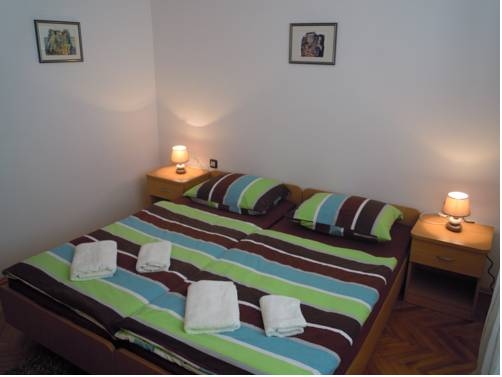 Imagen general del Hotel Apartments Nicole. Foto 5