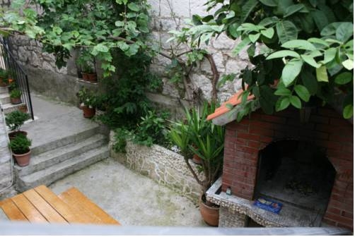 Imagen general del Hotel Apartments Nikolla. Foto 8