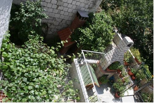 Imagen general del Hotel Apartments Nikolla. Foto 10