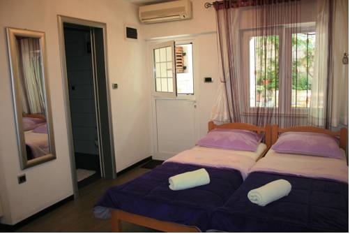 Imagen general del Hotel Apartments Nikolla. Foto 13