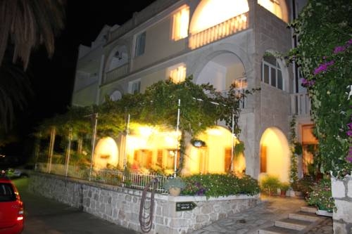 Imagen general del Hotel Apartments Pansion Franka. Foto 1