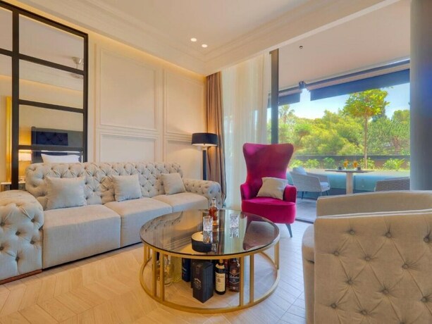 Imagen de la habitación del Hotel Apartments Perla Budva. Foto 14