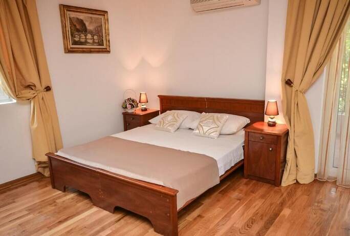 Imagen general del Hotel Apartments Petkovic Budva. Foto 4