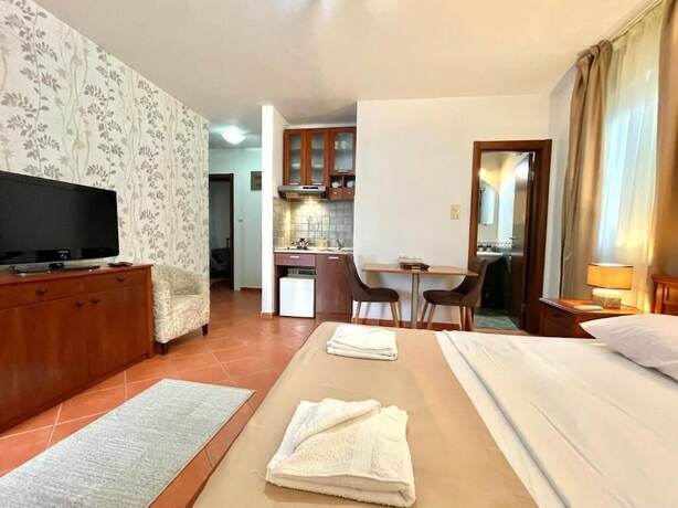 Imagen general del Hotel Apartments Petkovic Budva. Foto 7