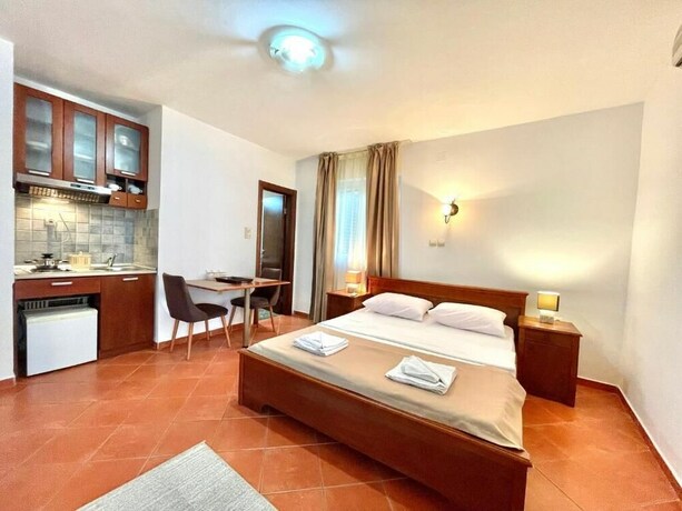 Imagen de la habitación del Hotel Apartments Petkovic Budva. Foto 28