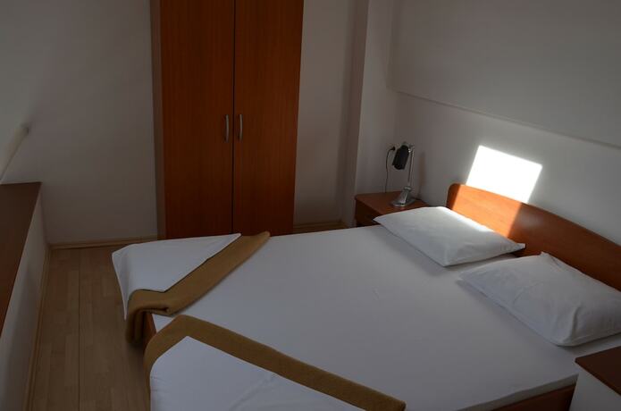 Imagen de la habitación del Hotel Apartments Pirovcanka. Foto 3