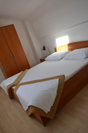 Imagen de la habitación del Hotel Apartments Pirovcanka. Foto 13