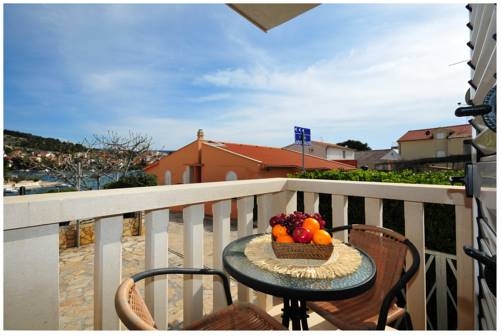 Imagen general del Hotel Apartments Pralija. Foto 5