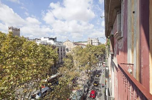 Imagen general del Hotel Apartments Ramblas 108. Foto 5