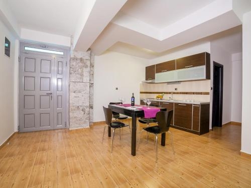 Imagen de la habitación del Hotel Apartments Raymond. Foto 6