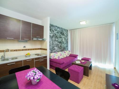 Imagen de la habitación del Hotel Apartments Raymond. Foto 7