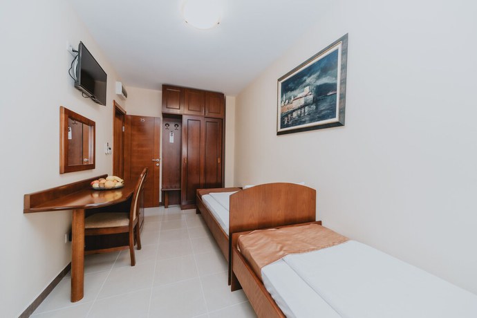 Imagen de la habitación del Hotel Apartments Salus. Foto 10