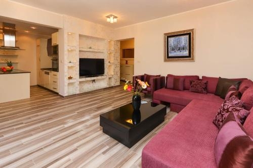 Imagen general del Hotel Apartments Sofija, Budva. Foto 1