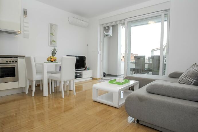 Imagen de la habitación del Hotel Apartments Tomana. Foto 19