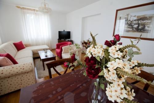 Imagen general del Hotel Apartments Villa Castello. Foto 13