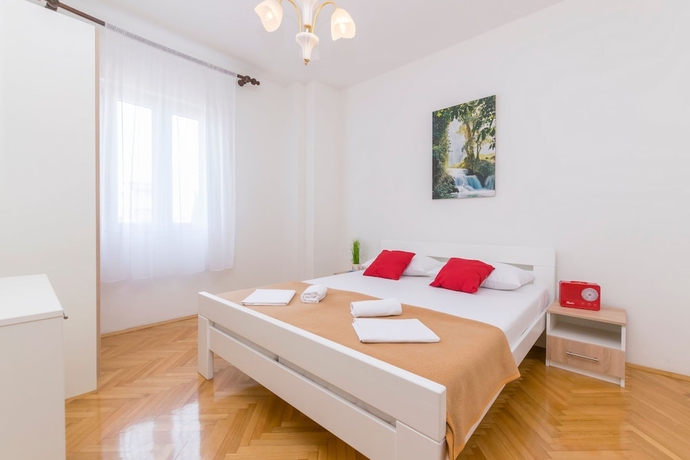 Imagen de la habitación del Hotel Apartments Villa Daniela. Foto 3