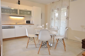 Imagen general del Hotel Apartments Villa Karla. Foto 7