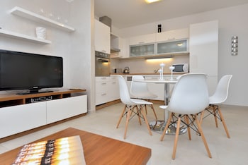 Imagen general del Hotel Apartments Villa Karla. Foto 8