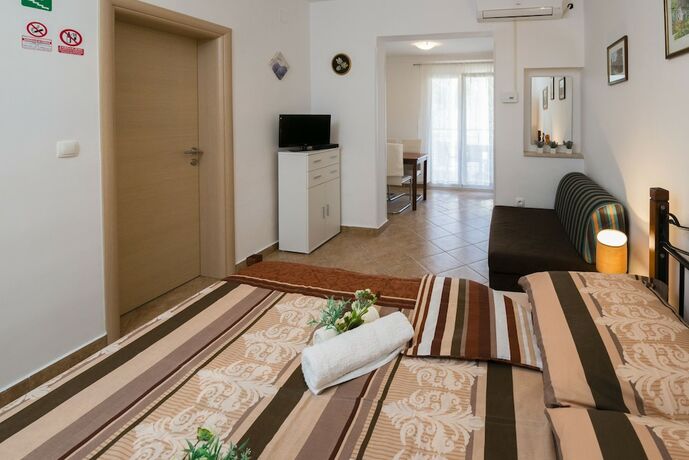 Imagen general del Hotel Apartments Villa Nona. Foto 6