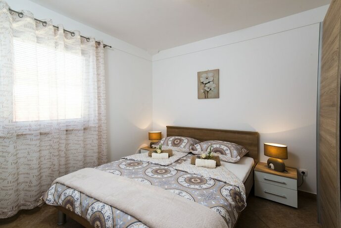 Imagen general del Hotel Apartments Villa Nona. Foto 7