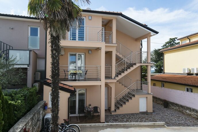 Imagen general del Hotel Apartments Villa Nona. Foto 8