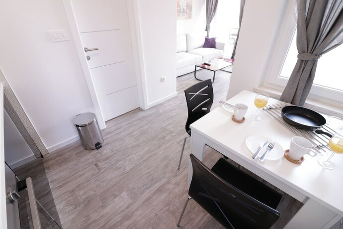 Imagen de la habitación del Hotel Apartments and Rooms Danivan Pool Villas. Foto 11