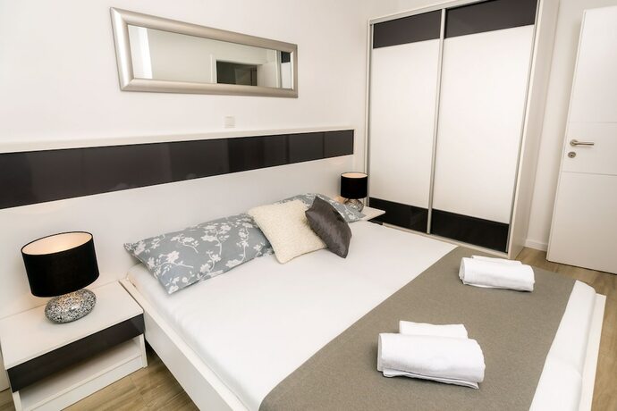 Imagen general del Hotel Apartments and Rooms Danivan Pool Villas. Foto 3