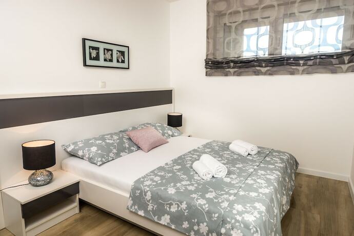 Imagen general del Hotel Apartments and Rooms Danivan Pool Villas. Foto 7