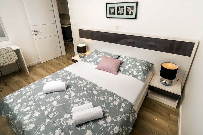 Imagen general del Hotel Apartments and Rooms Danivan Pool Villas. Foto 8