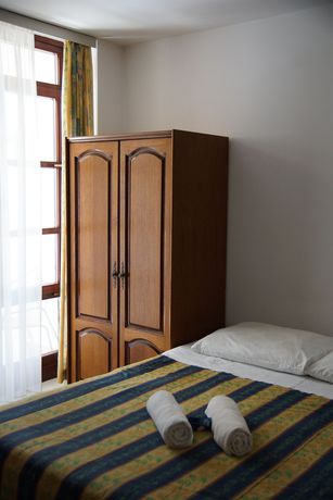 Imagen de la piscina del Hotel Apartments and Rooms Degra. Foto 16