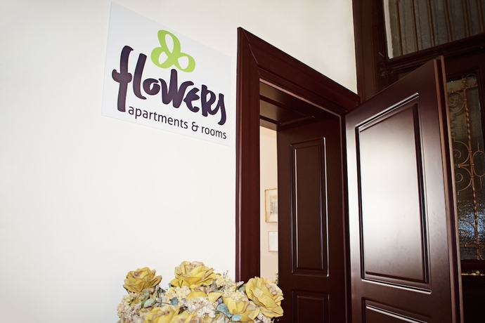 Imagen de los interiores del Hotel Apartments and Rooms Flowers. Foto 17