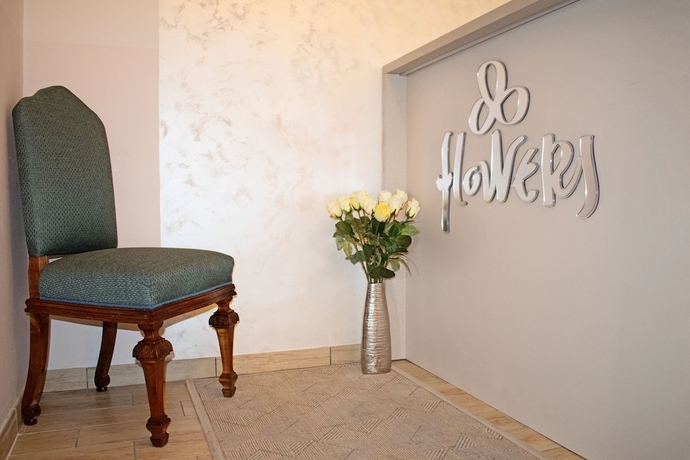 Imagen de los interiores del Hotel Apartments and Rooms Flowers. Foto 18