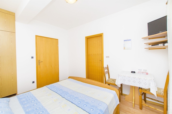 Imagen de la habitación del Hotel Apartments and Rooms Iva. Foto 1