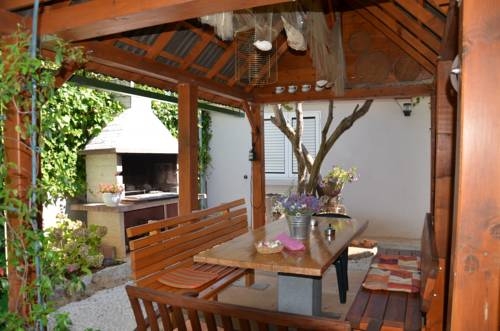 Imagen general del Hotel Apartments and Rooms Petra. Foto 10