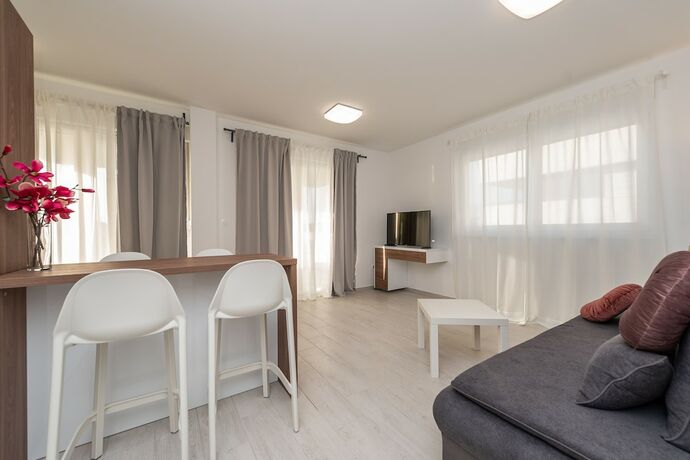 Imagen general del Hotel Apartments and Rooms Pool Villas Maris B. Foto 4
