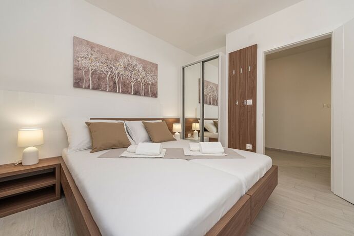 Imagen general del Hotel Apartments and Rooms Pool Villas Maris B. Foto 8