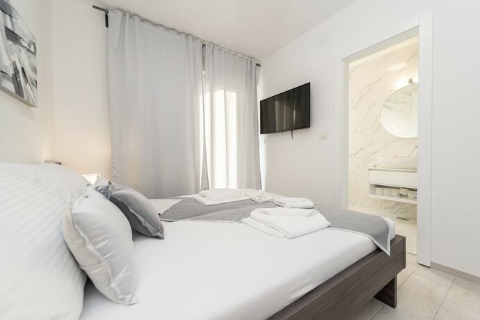 Imagen general del Hotel Apartments and Rooms Pool Villas Maris B. Foto 11