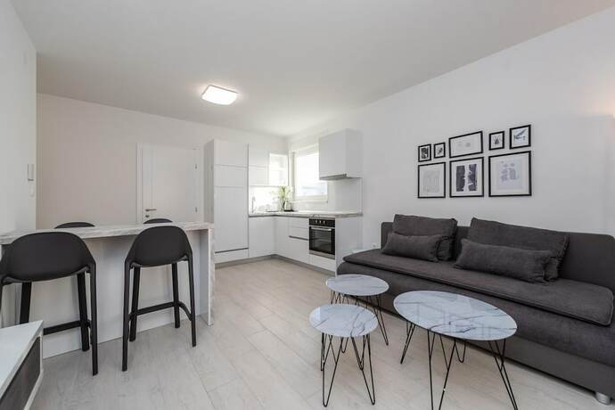 Imagen general del Hotel Apartments and Rooms Pool Villas Maris. Foto 3