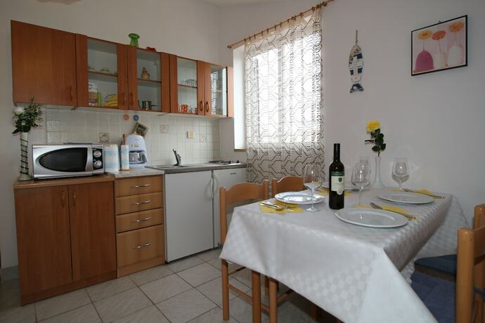 Imagen general del Hotel Apartments and rooms Eugenia. Foto 3