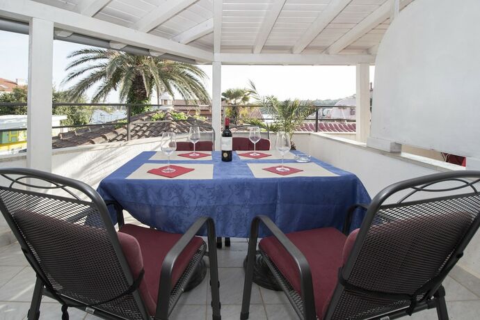 Imagen general del Hotel Apartments and rooms Eugenia. Foto 9