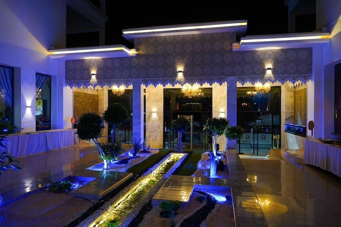 Imagen de los interiores del Hotel Apartments next to the beach. Foto 9