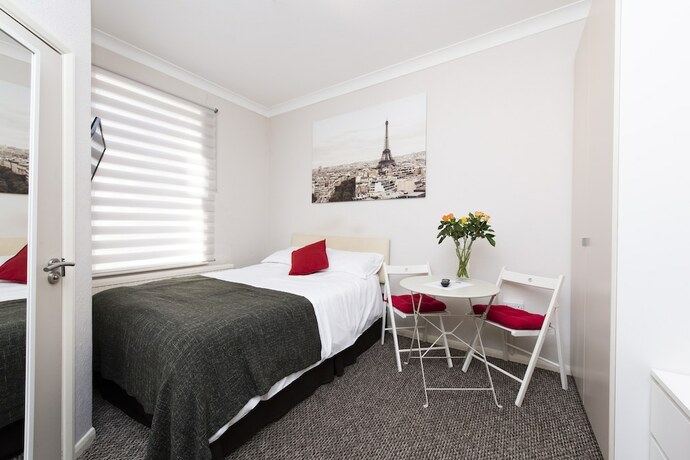 Imagen de la habitación del Hotel Apartments on the Park, Londres. Foto 16